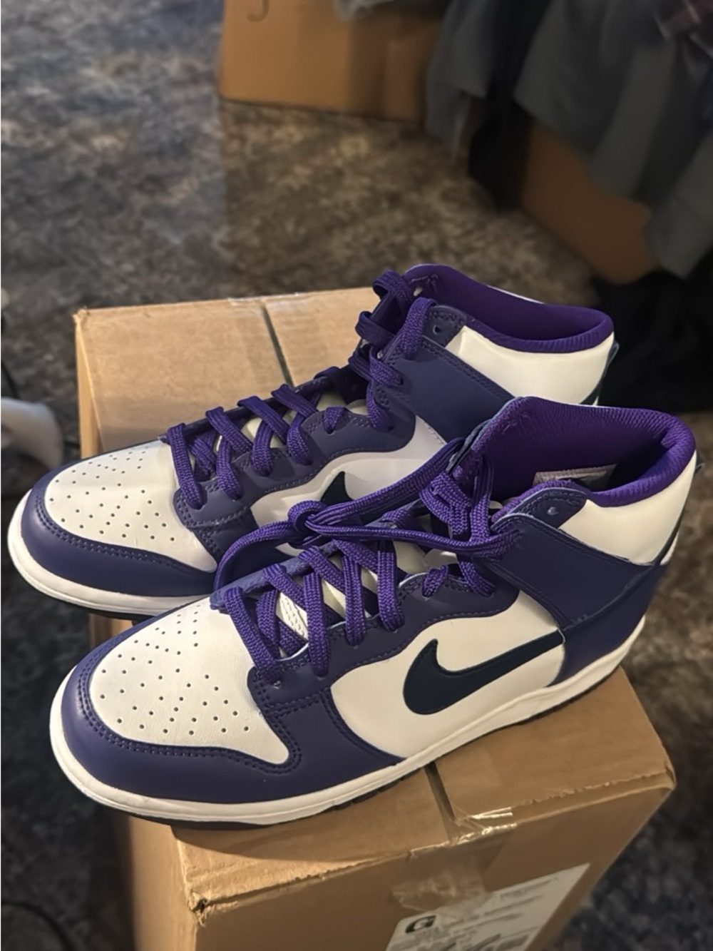 7 women’s 8.5 Youth nike dunk high grade-school sneakers